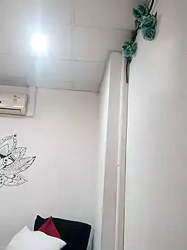 Daniela77771 online show from 12-12-24, 02:22