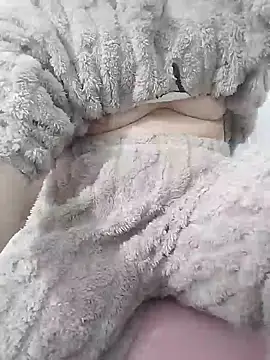 SweetGirl2k2 online show from 01-25-25, 09:57