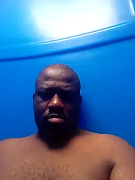Snapshot of Robzevyrus chatting on 10-17-25, 06:49 Robzevyrus online show from 10-17-25, 06:49