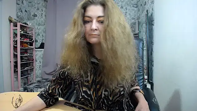 Helen1974 online show from 01-10-26, 05:15