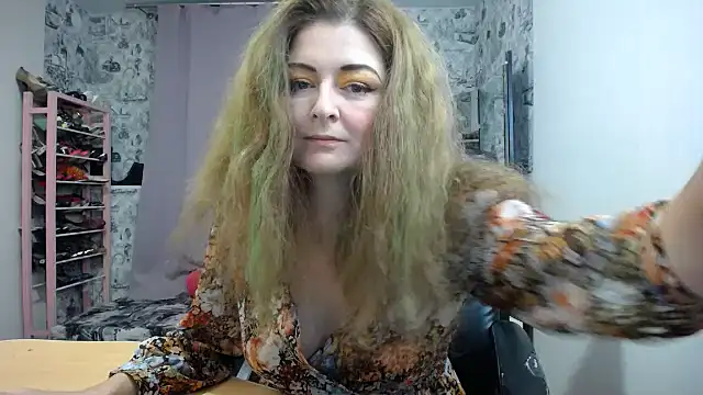 Helen1974 online show from 01-11-26, 07:30