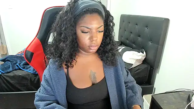 Snapshot of demi_xoxo chatting on 02-20-26, 06:26 demi xoxo online show from 02-20-26, 06:26