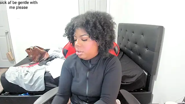 Snapshot of demi_xoxo chatting on 03-11-26, 03:18 demi xoxo online show from 03-11-26, 03:18