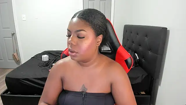 Snapshot of demi_xoxo chatting on 03-15-26, 11:44 demi xoxo online show from 03-15-26, 11:44