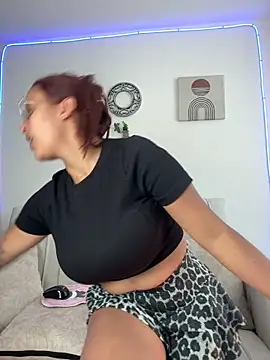 Snapshot of Seized_lust chatting on 03-17-26, 03:59 Seized lust online show from 03-17-26, 03:59