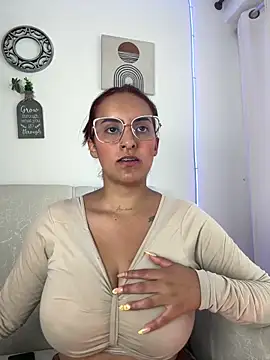 Snapshot of Seized_lust chatting on 03-18-26, 05:05 Seized lust online show from 03-18-26, 05:05