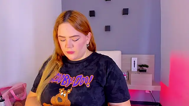 sophiarossee  online show from 02-06-25, 12:37