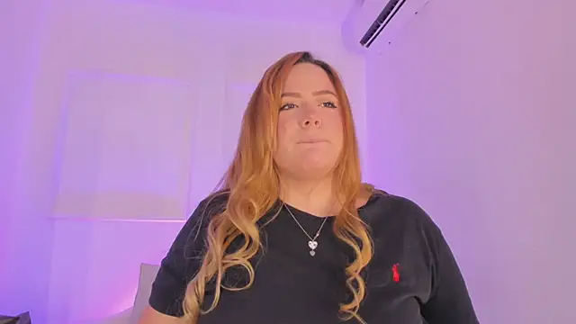 sophiarossee  online show from 03-15-25, 04:57