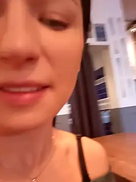 Brilliant-Queen1 online show from 12-18-24, 12:32