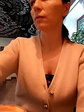 Brilliant-Queen1 online show from 02-13-25, 12:02