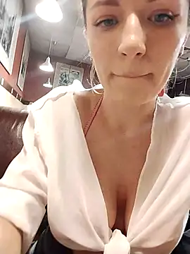 Brilliant-Queen1 online show from 10-23-25, 09:52