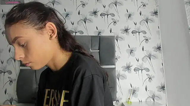 Ehotloveaxxx online show from 12-18-24, 01:56