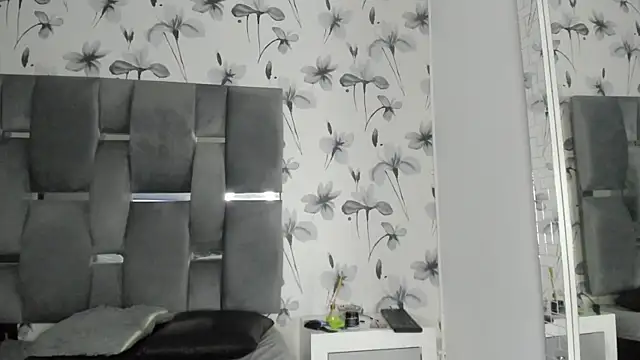 Ehotloveaxxx online show from 12-24-24, 12:00