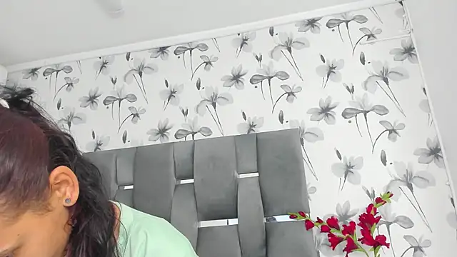 Snapshot of Ehotloveaxxx chatting on 09-27-25, 06:57 Ehotloveaxxx online show from 09-27-25, 06:57