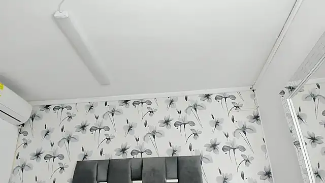 Snapshot of Ehotloveaxxx chatting on 10-01-25, 01:39 Ehotloveaxxx online show from 10-01-25, 01:39