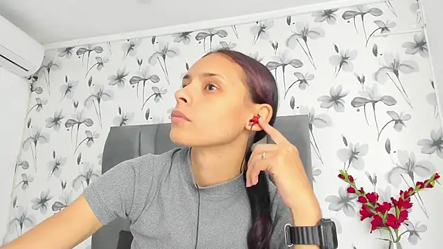 Snapshot of Ehotloveaxxx chatting on 10-04-25, 04:38 Ehotloveaxxx online show from 10-04-25, 04:38