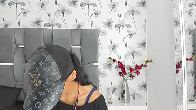 Snapshot of Ehotloveaxxx chatting on 10-12-25, 01:10 Ehotloveaxxx online show from 10-12-25, 01:10