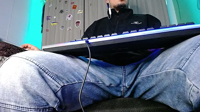 zacwatson  online show from 12-04-24, 10:02