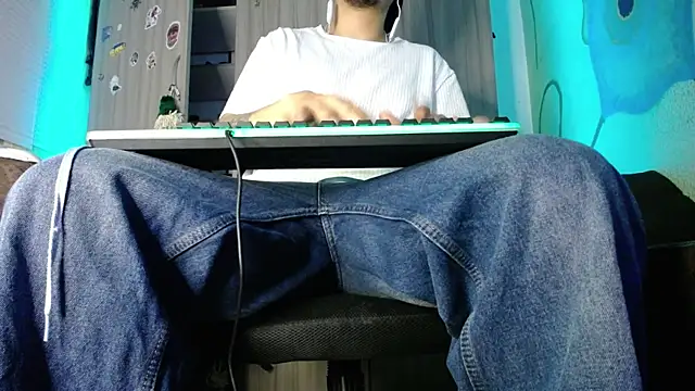 zacwatson  online show from 12-15-24, 06:29