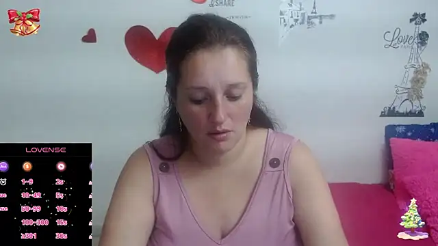 Snapshot of CristialJones_ chatting on 12-14-24, 01:27 CristialJones online show from 12-14-24, 01:27