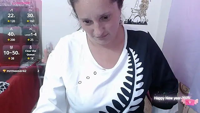 Snapshot of CristialJones_ chatting on 01-14-25, 07:43 CristialJones online show from 01-14-25, 07:43