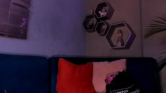 Snapshot of Sussy_Bell01 chatting on 02-22-25, 07:58 Sussy Bell01 online show from 02-22-25, 07:58