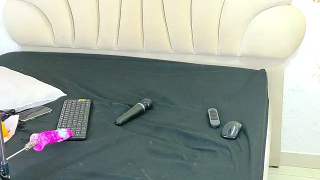 bonieklent online show from 03-10-26, 04:06