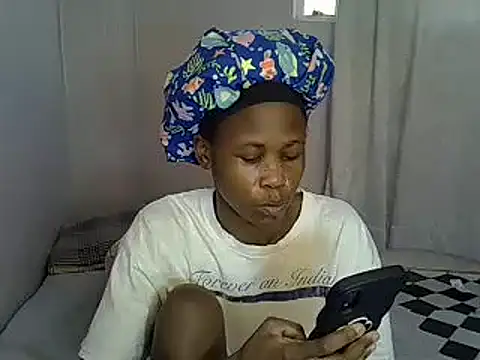 Snapshot of SexxyTerry chatting on 02-12-25, 02:43 SexxyTerry online show from 02-12-25, 02:43