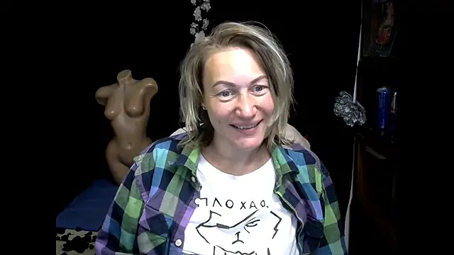 Snapshot of wLESLYMOSw chatting on 09-25-25, 08:40 wLESLYMOSw online show from 09-25-25, 08:40