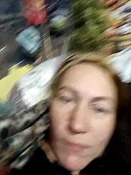 Snapshot of wLESLYMOSw chatting on 10-12-25, 06:40 wLESLYMOSw online show from 10-12-25, 06:40