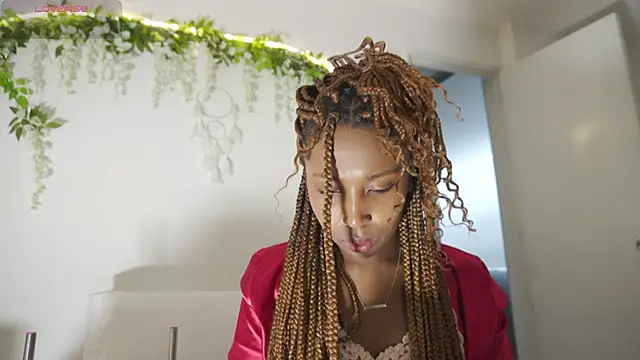 EmmaSanzz  online show from 12-04-25, 11:30