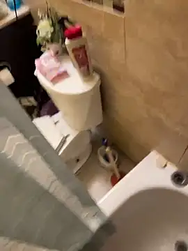 Snapshot of VFuck4U_xxx chatting on 03-13-25, 10:26 VFuck4U xxx online show from 03-13-25, 10:26