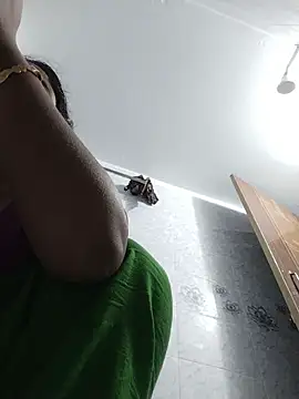 Snapshot of Kotha_-Moni chatting on 12-11-24, 01:15 Kotha -Moni online show from 12-11-24, 01:15