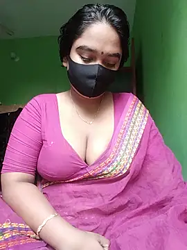 Snapshot of Kotha_-Moni chatting on 12-19-24, 01:28 Kotha -Moni online show from 12-19-24, 01:28