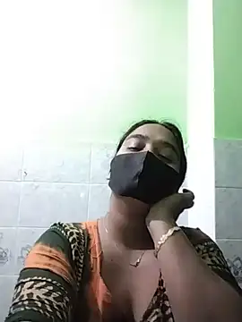 Snapshot of Kotha_-Moni chatting on 12-19-24, 03:08 Kotha -Moni online show from 12-19-24, 03:08