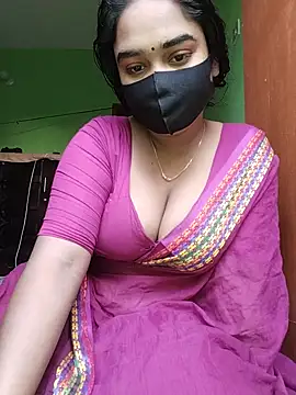 Snapshot of Kotha_-Moni chatting on 12-24-24, 01:38 Kotha -Moni online show from 12-24-24, 01:38