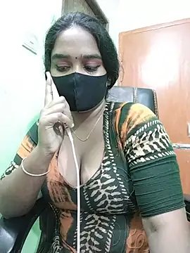 Snapshot of Kotha_-Moni chatting on 12-28-24, 01:38 Kotha -Moni online show from 12-28-24, 01:38