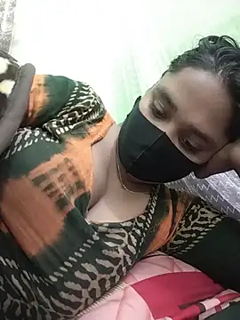 Snapshot of Kotha_-Moni chatting on 01-05-25, 01:56 Kotha -Moni online show from 01-05-25, 01:56