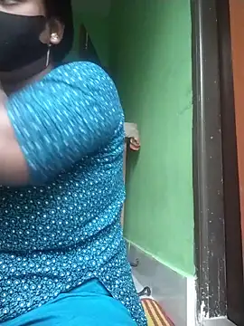 Snapshot of Kotha_-Moni chatting on 01-17-25, 01:15 Kotha -Moni online show from 01-17-25, 01:15