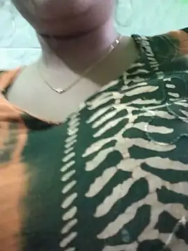 Snapshot of Kotha_-Moni chatting on 01-19-25, 01:32 Kotha -Moni online show from 01-19-25, 01:32