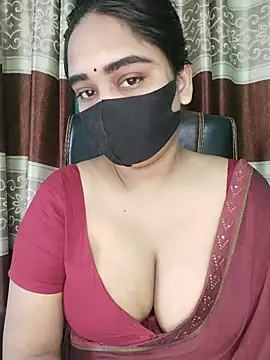 Snapshot of Kotha_-Moni chatting on 09-18-25, 12:34 Kotha -Moni online show from 09-18-25, 12:34