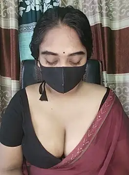 Snapshot of Kotha_-Moni chatting on 09-21-25, 01:29 Kotha -Moni online show from 09-21-25, 01:29