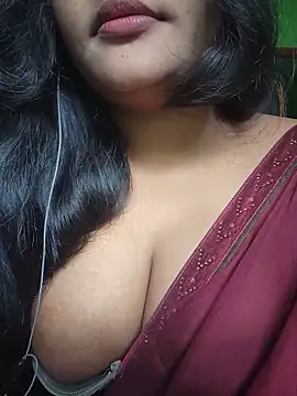 Snapshot of Kotha_-Moni chatting on 06-28-26, 01:11 Kotha -Moni online show from 06-28-26, 01:11