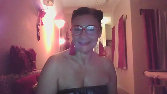 Snapshot of LadyLizi chatting on 02-27-25, 08:39 LadyLizi online show from 02-27-25, 08:39