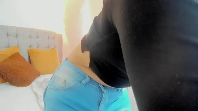 Carolina hernandez22 online show from 10-27-25, 12:53