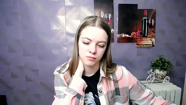 AliceFlirtt  online show from 11-06-25, 09:21