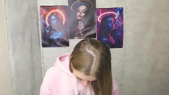 AliceFlirtt  online show from 11-11-25, 09:09