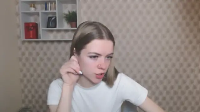 AliceFlirtt  online show from 01-06-26, 10:52