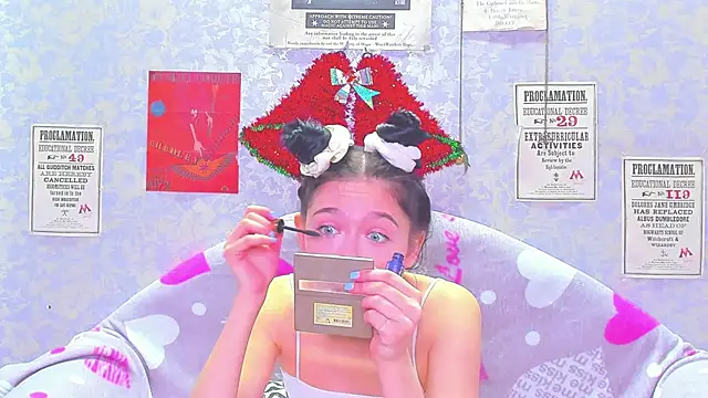 Snapshot of Vanessa_Florence chatting on 12-15-24, 01:13 Vanessa Florence online show from 12-15-24, 01:13
