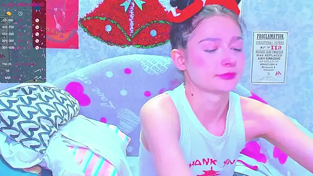 Snapshot of Vanessa_Florence chatting on 01-13-25, 12:51 Vanessa Florence online show from 01-13-25, 12:51